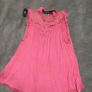 No boundaries red sleeveless top